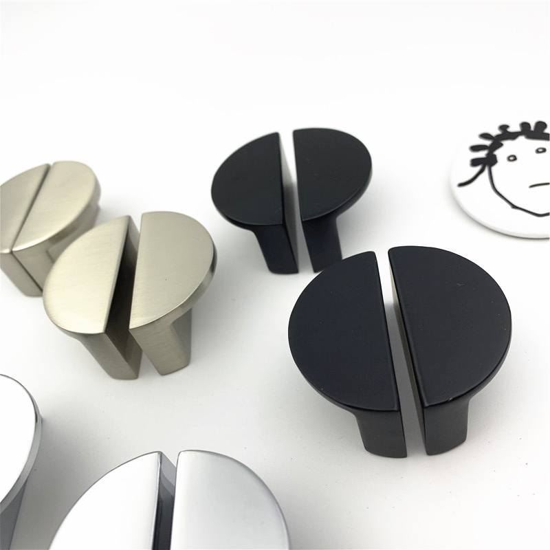 Furniture Rotating Hardware - クロームハンドル付きマットブラック亜鉛合金ハウジング,半円形,無地,キャビネット,引き出し,ノブ,ドアプル,チャイニーズスタイル,ハーフムーン,32mm