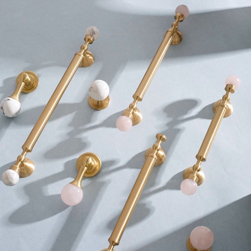 Furniture Hardware High End - ハイエンドフレンチキャビネットハンドルライト高級浴室キャビネット装飾ハンドルキャビネットクリスタルノブパーソナライズされた引き出しハンドル