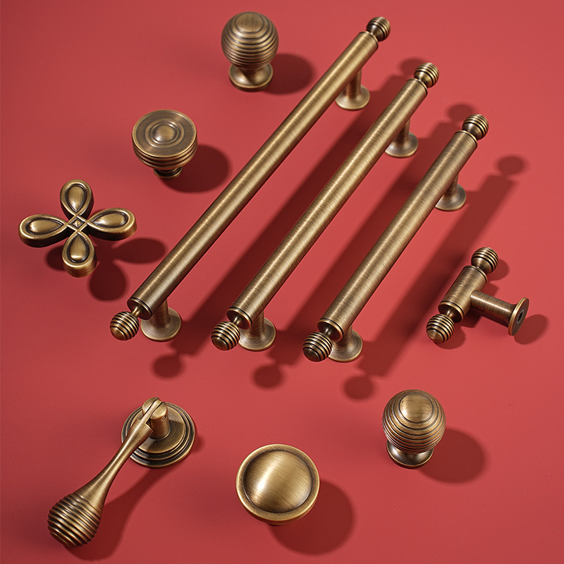 ハイエンド固体真鍮キャビネットハンドルアンティークブロンズカ - Furniture Hardware High End のレビューと価格